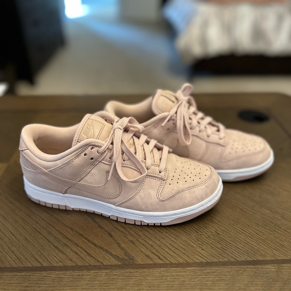 Nike Dunk Low Sneakers Pink